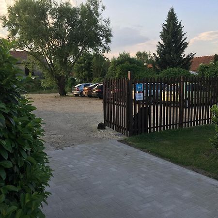 Ida Rooms Lajosmizse Bagian luar foto