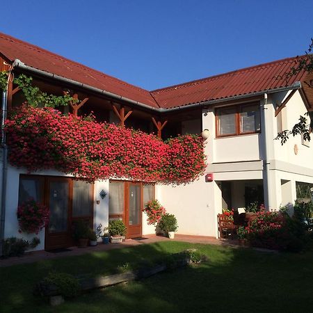 Ida Rooms Lajosmizse Bagian luar foto