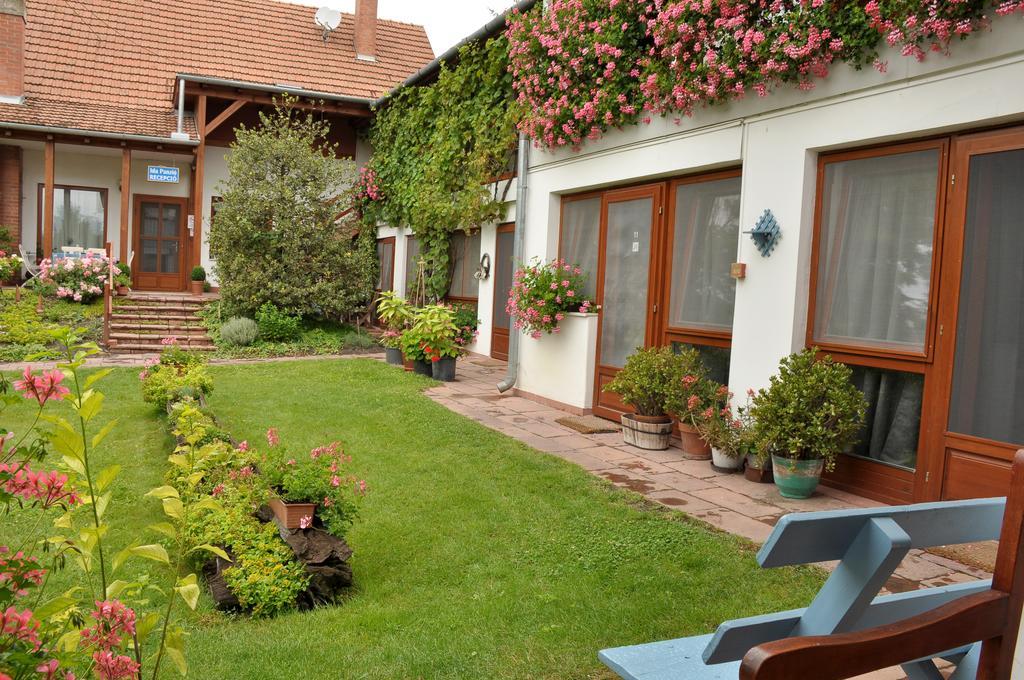 Ida Rooms Lajosmizse Bagian luar foto